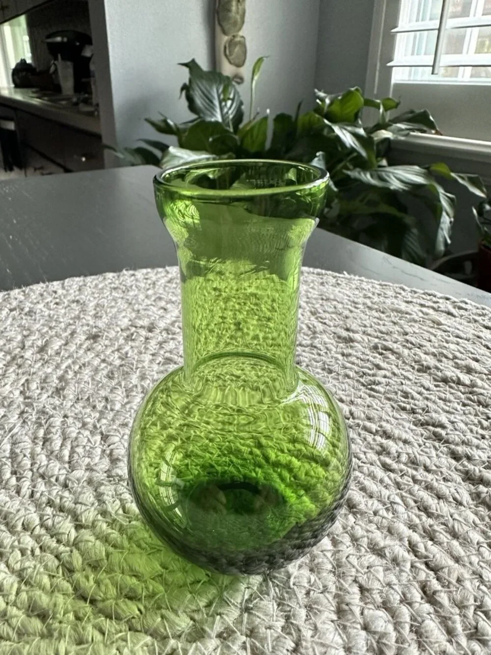 Emerald Green Miniature Blown Glass Bud Vase Onion Bulb Base Pontil Mark 3.75